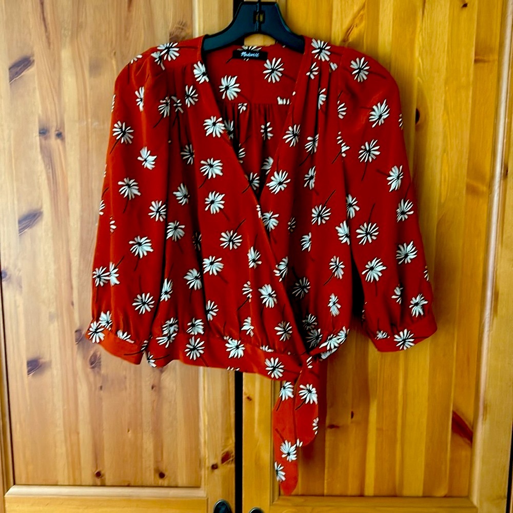 Madewell Silk Wrap Floral Blouse Size M tie waist button and snap. 3/4 sleeve
